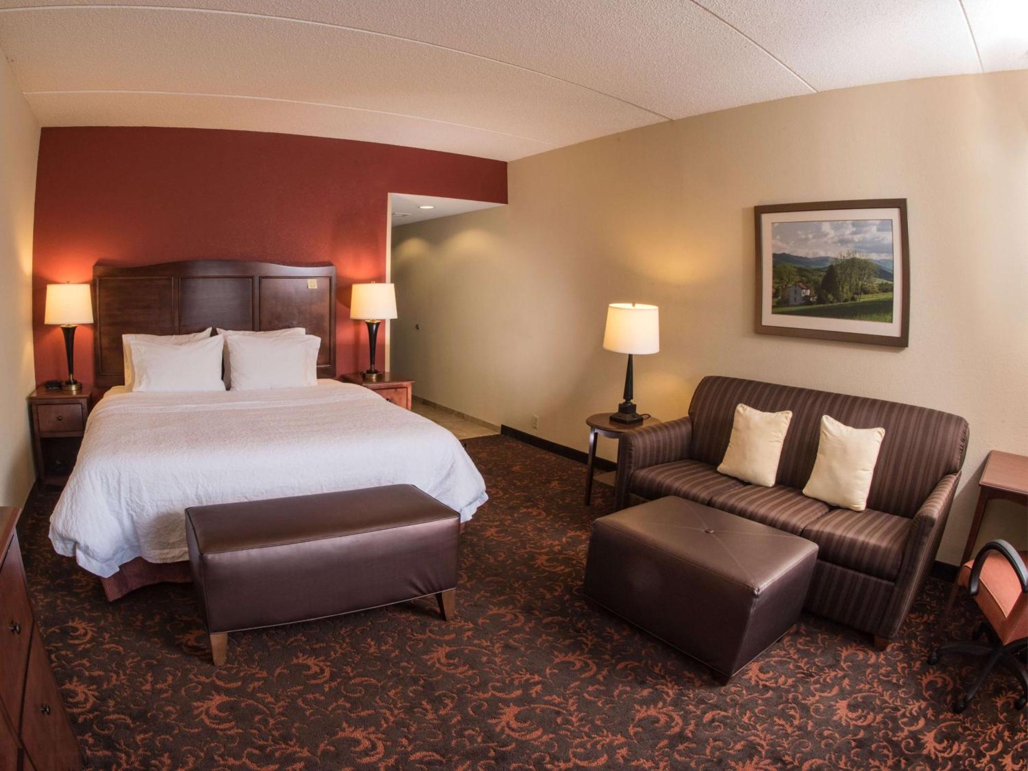 Hampton Inn And Suites Woodstock, Virginia Экстерьер фото