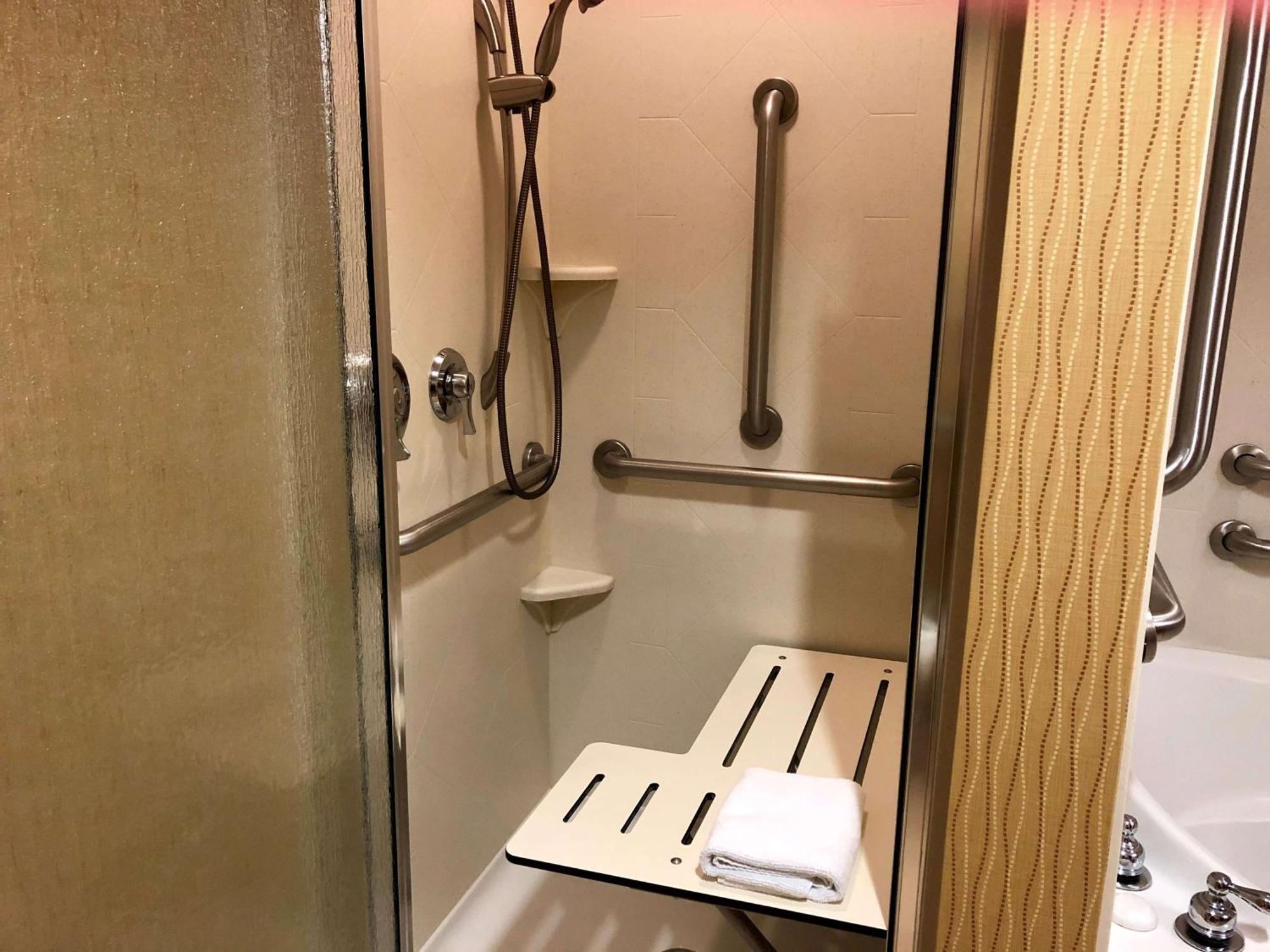 Hampton Inn And Suites Woodstock, Virginia Экстерьер фото