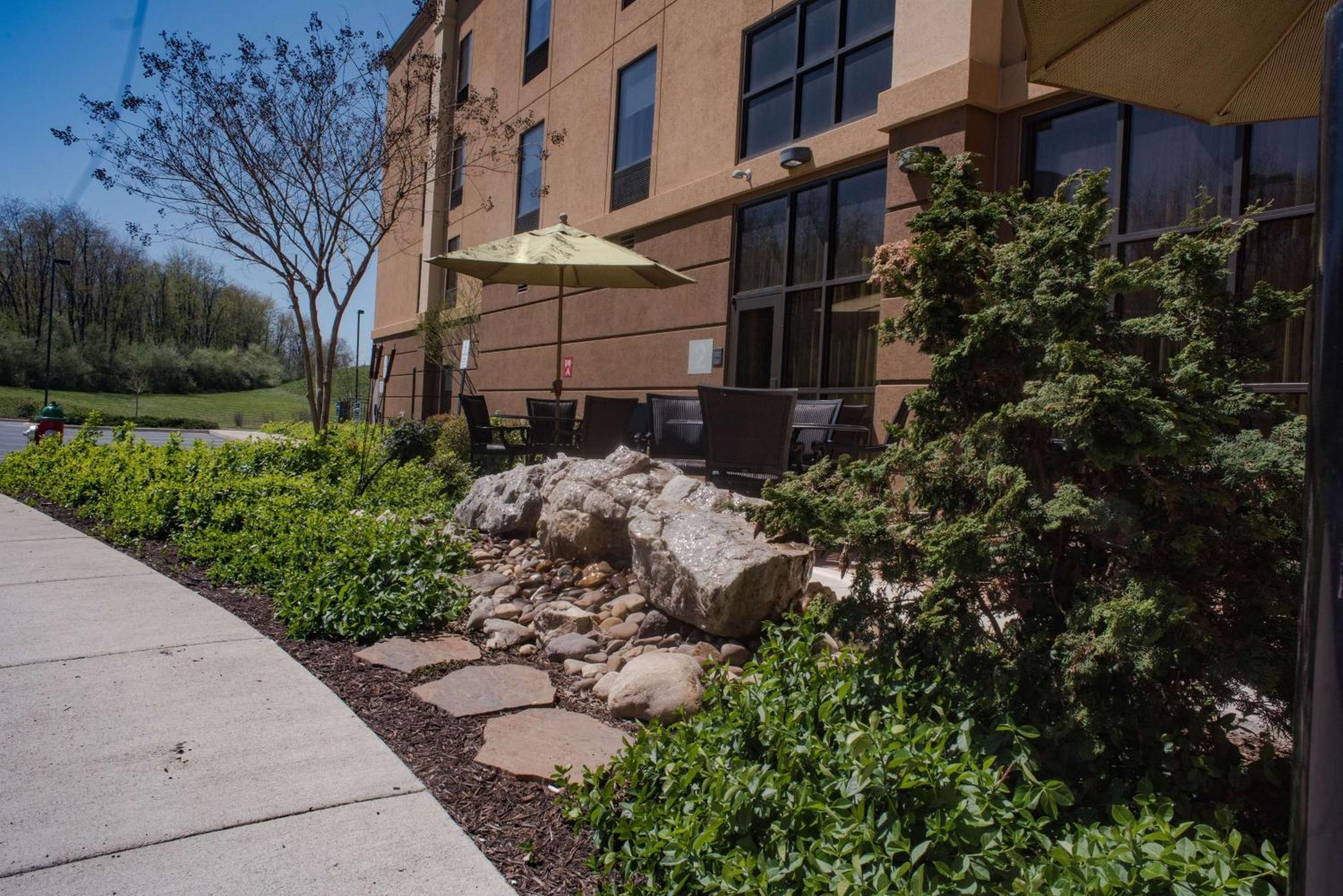 Hampton Inn And Suites Woodstock, Virginia Экстерьер фото